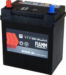 12V 38Ah 300A INV - FIAMM Titanium Black Japan right